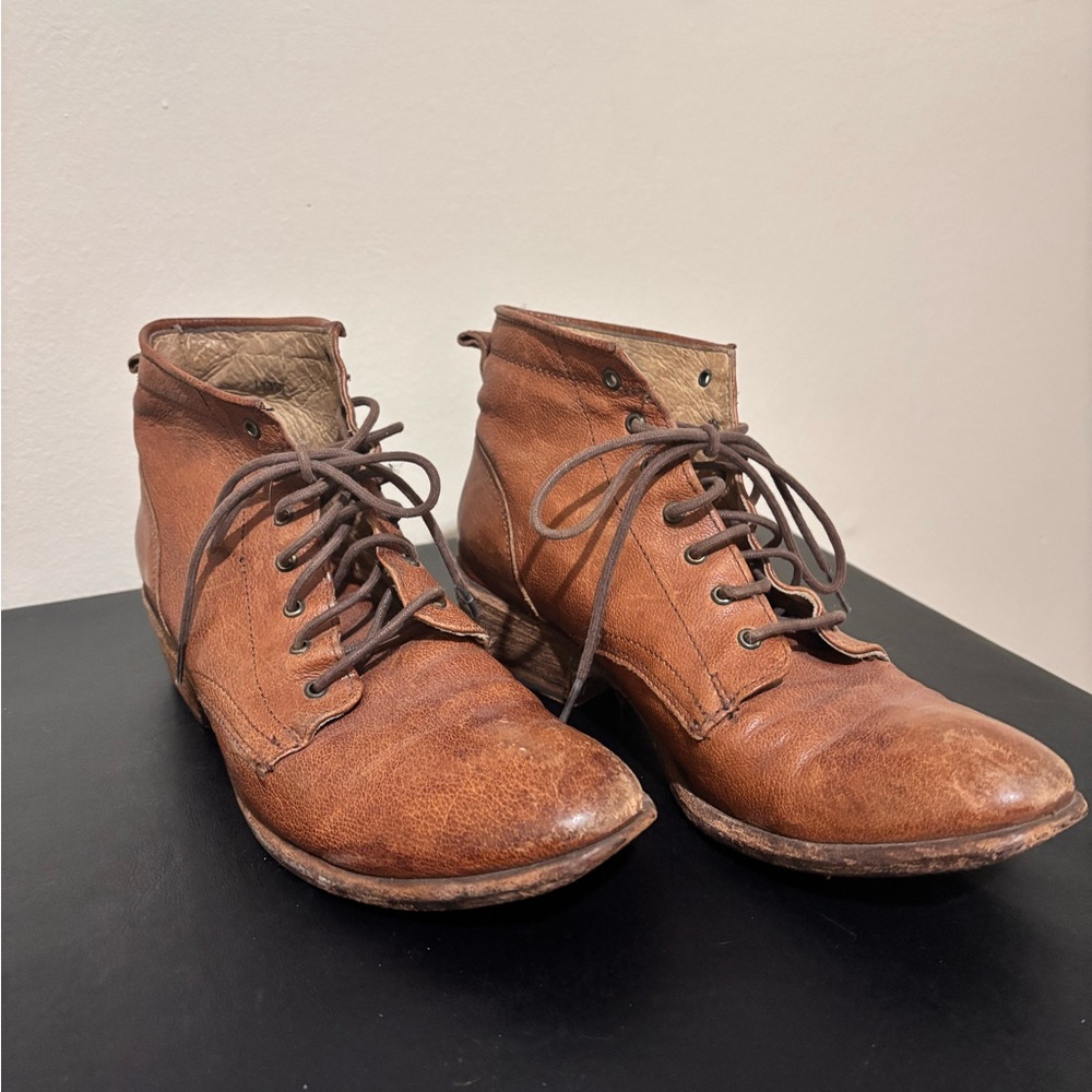 Frye Carson Lace-up Cognac Leather Booties Women 8.5B Ankle Boho Distressed Twee